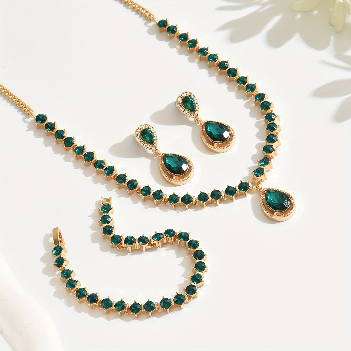 Conjunto de joyería elegante de cristal geométrico