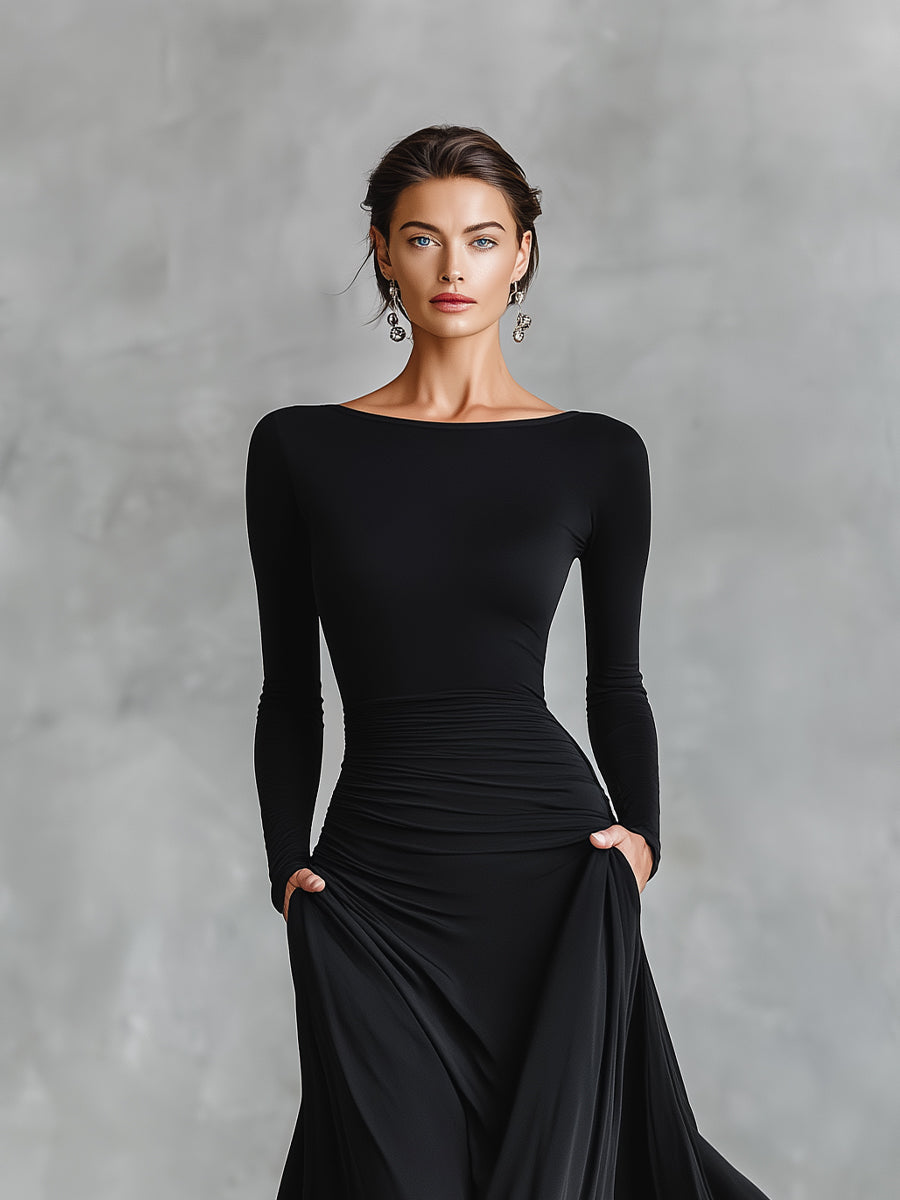 Vestido maxi feminino preto moderno de crepe com franzido e decote canoa