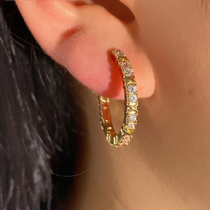 Aurelisse | Zirconia korsøreringe i 18K guld