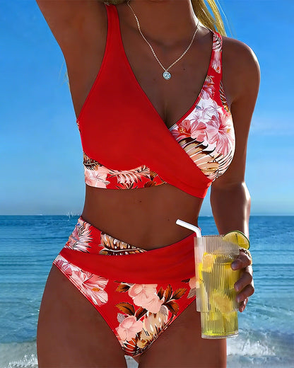 Violeta | Bikini con Estampado Floral en Contraste y Recorte
