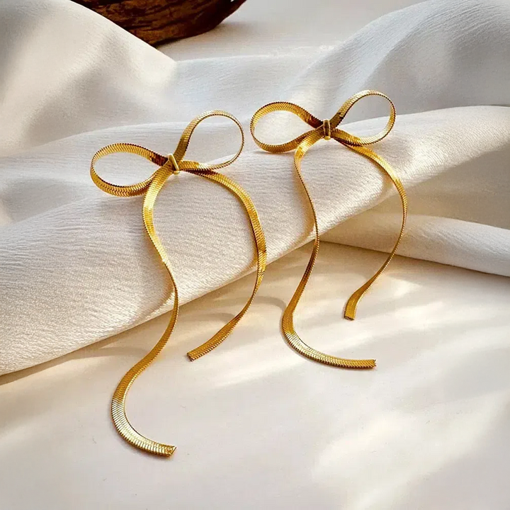 Sarella | Earrings with Knot and Golden Snake Chain