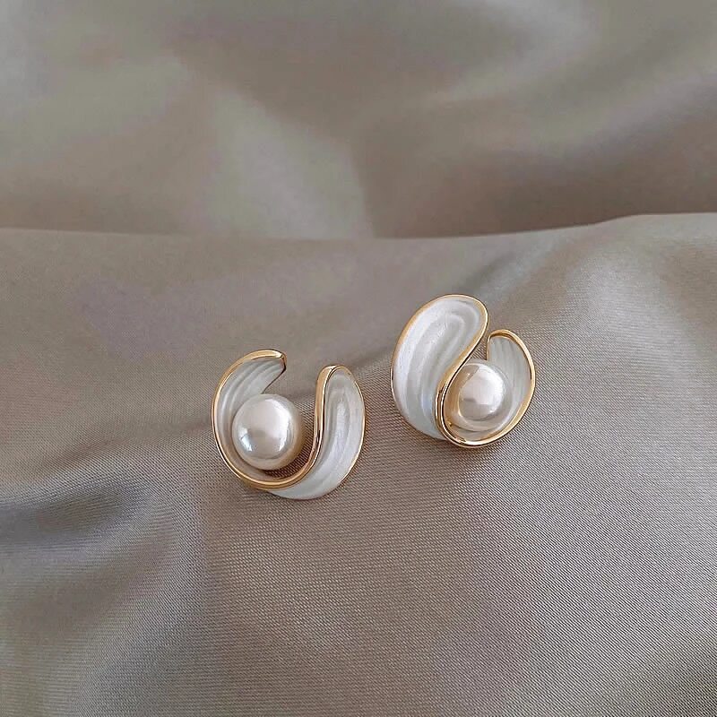 BRINCOS PENDENTES DE OURO COM OPALA E PÉROLA