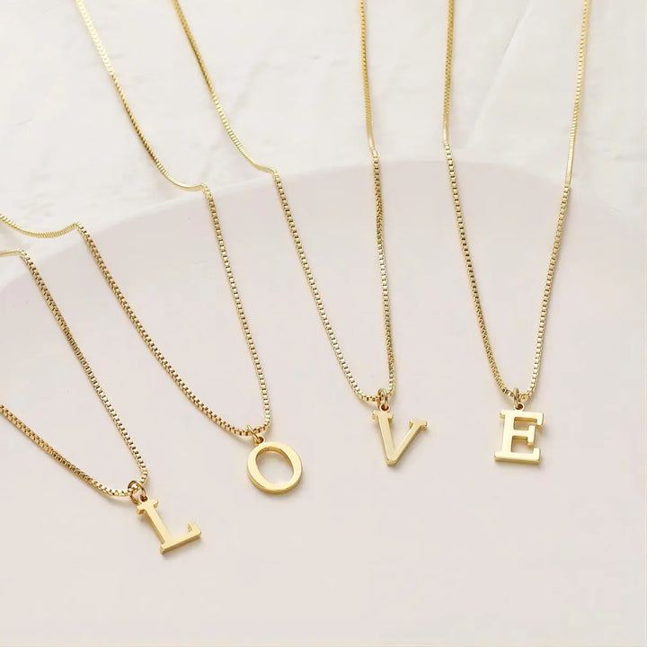 Enzhalynne | Collar con Iniciales Oro 18K