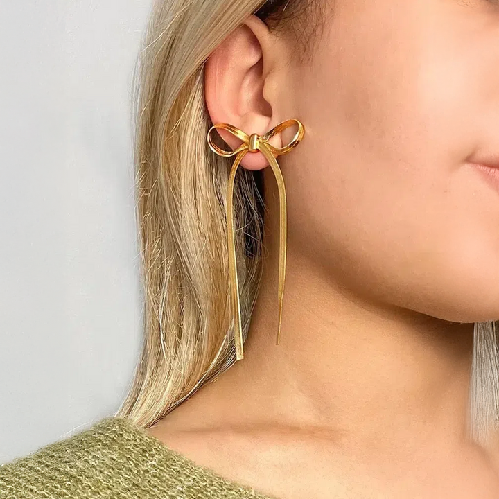 Sarella | Earrings with Knot and Golden Snake Chain
