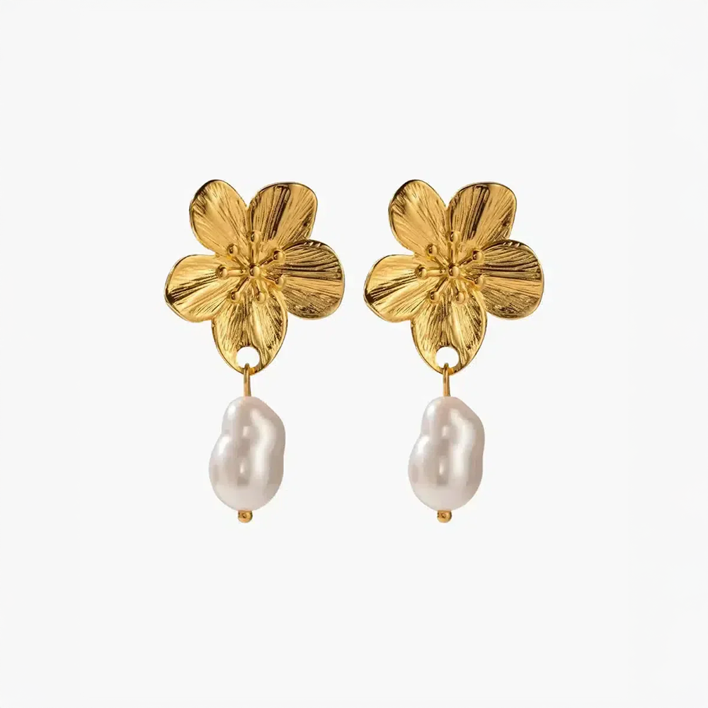 Haléa | Pendientes con flores y perlas delicadas
