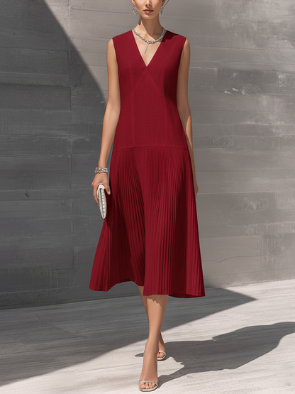 Burgunderfarbenes ärmelloses Damen-Midikleid mit V-Ausschnitt und plissiertem Saum