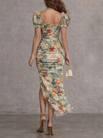 Retro und elegantes, gerafftes Midi-Kleid mit quadratischem Ausschnitt und Blumenmuster
