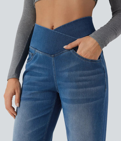 Jeans casual de pierna recta UltraStretch™ con bolsillos, cintura alta cruzada y control de abdomen