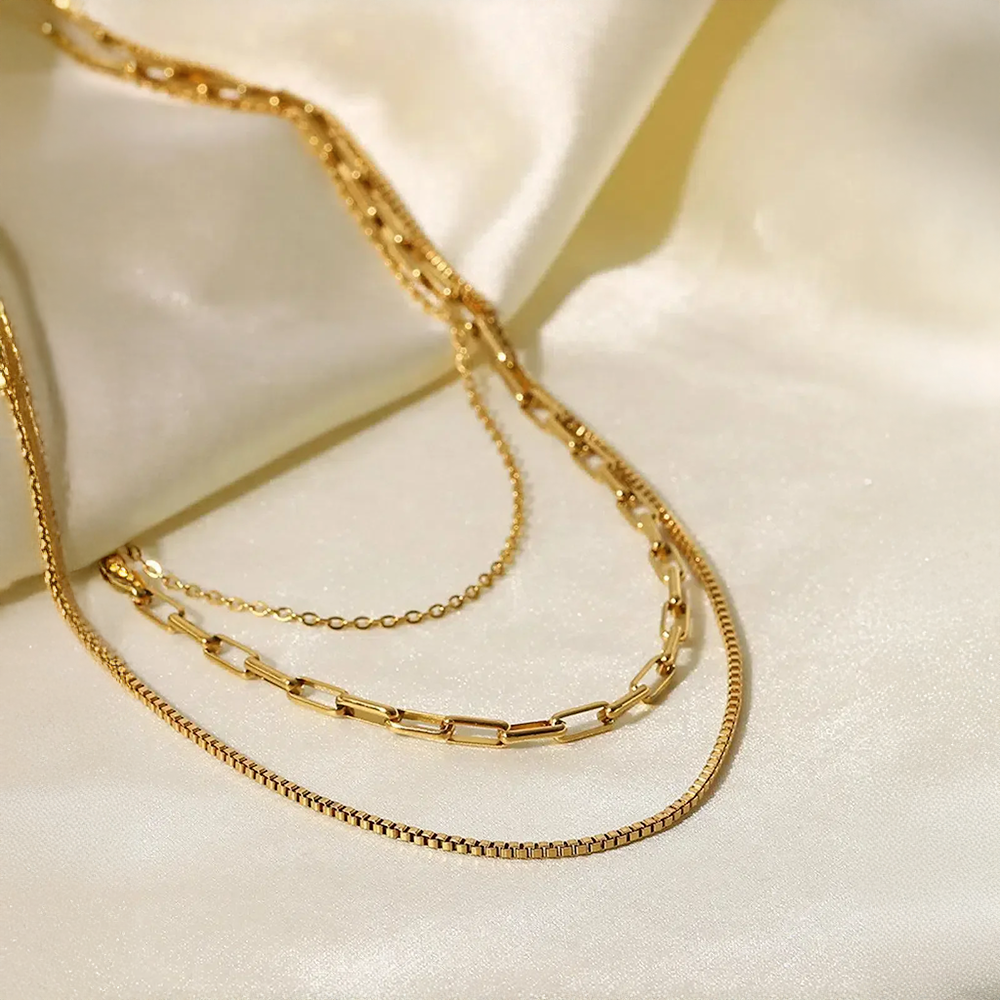 Eloria | Collar superpuesto en estilo parisino chic