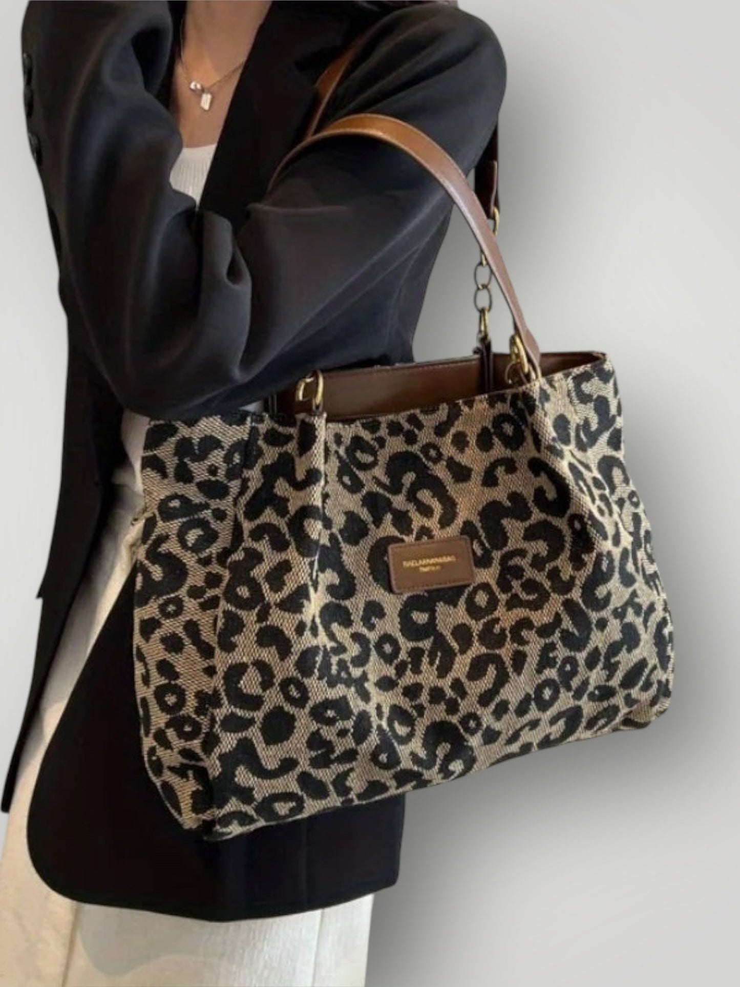 Leonara | Tragetasche mit Leopardenmuster