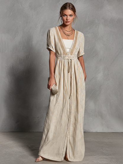 Beigefarbenes Damen-Maxikleid mit Streifen, zweiteiliger Optik, kurzen Ärmeln und V-Ausschnitt
