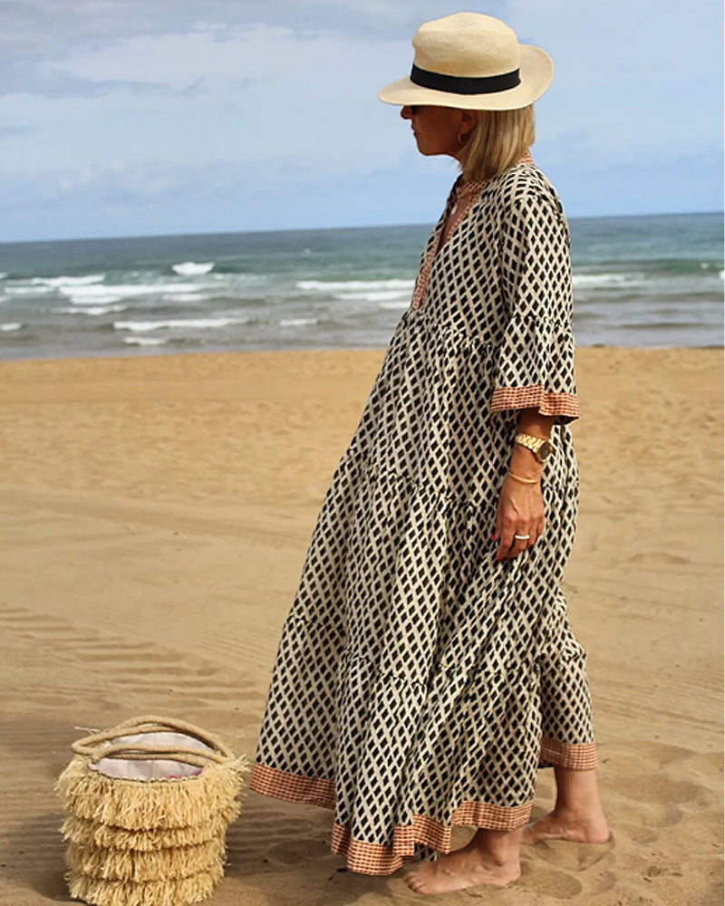 Alaska | Loose-Fitting Dress with Diamond Pattern