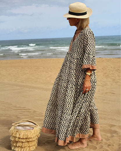 Alaska | Loose-Fitting Dress with Diamond Pattern