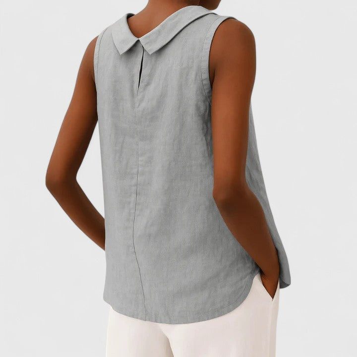 Anastine | Elegant top med rullekrave