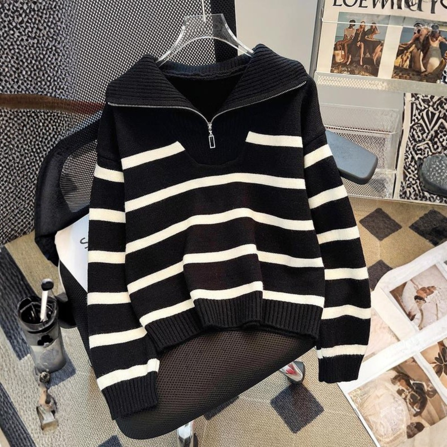 NEVAEH™ - Chic langærmet top med krave og striber