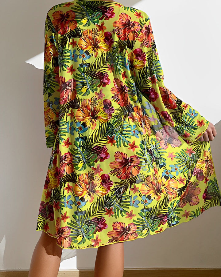 Flora | Conjunto de Biquíni Estampa Tropical com Saída de Praia
