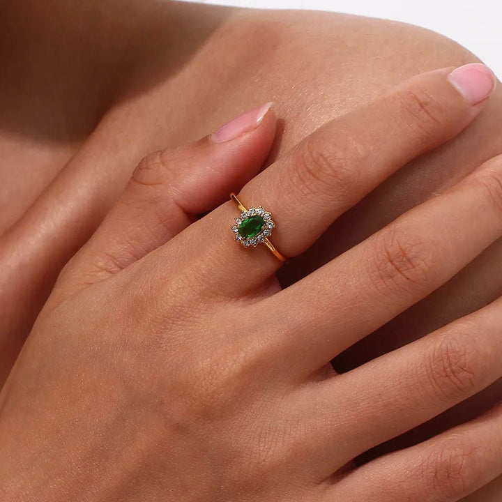 Amaryelle | Anillo de Circonia Verde en Oro 18K