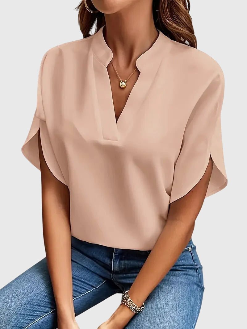 Beatrix | Weiches und elegantes V-Ausschnitt-Shirt