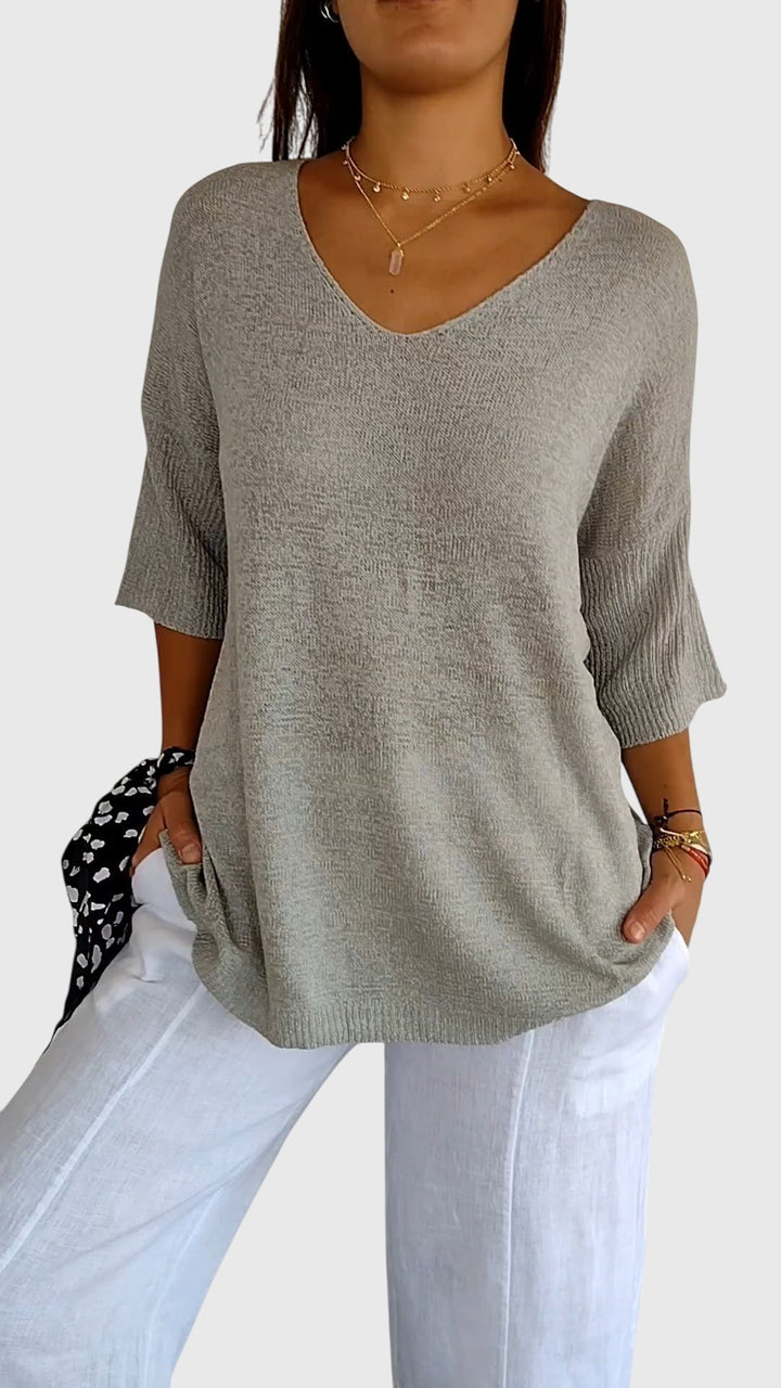 Cassandra | Blusa Elegante com Decote em V