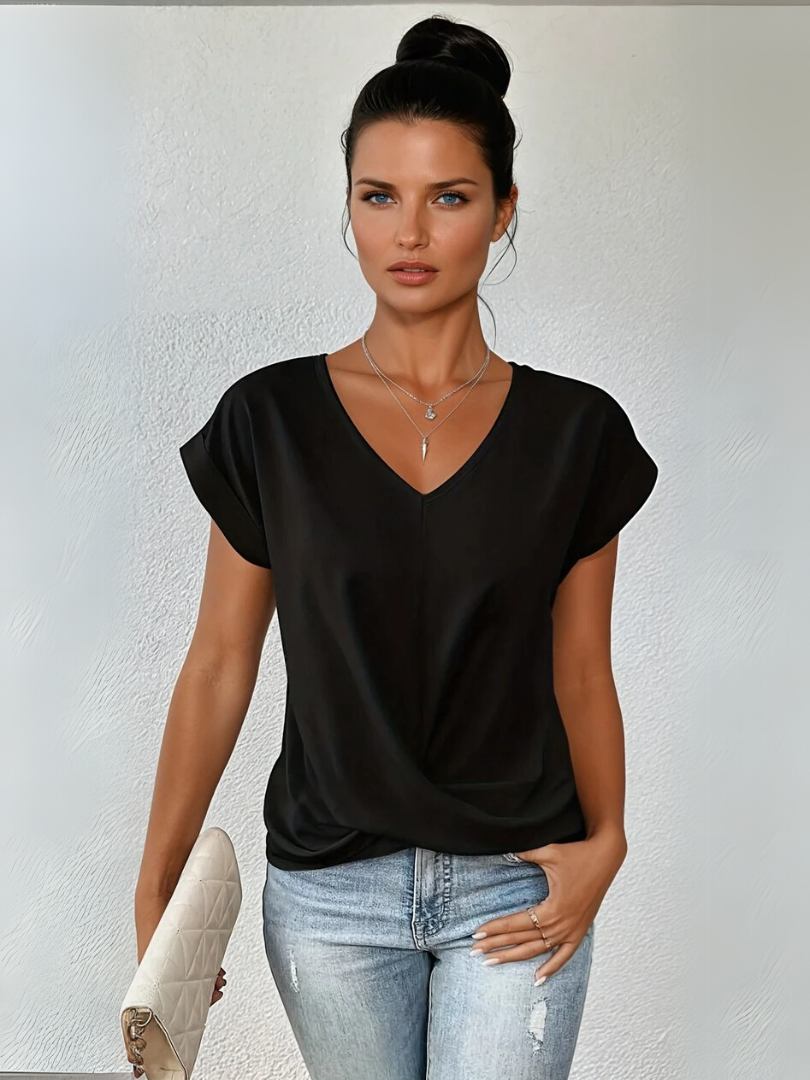 Zoe – Das T-Shirt mit süßem Herzausschnitt für den Alltag