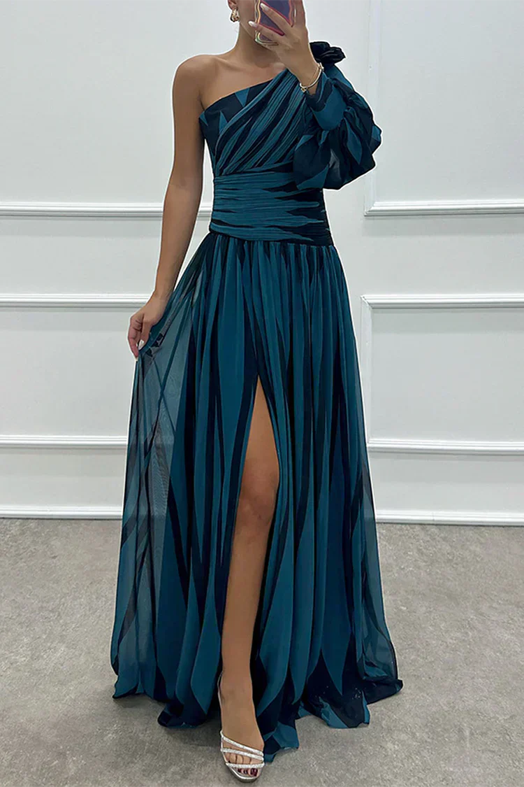 AURORA | Elegantes gestreiftes Kleid mit einem Schulterträger