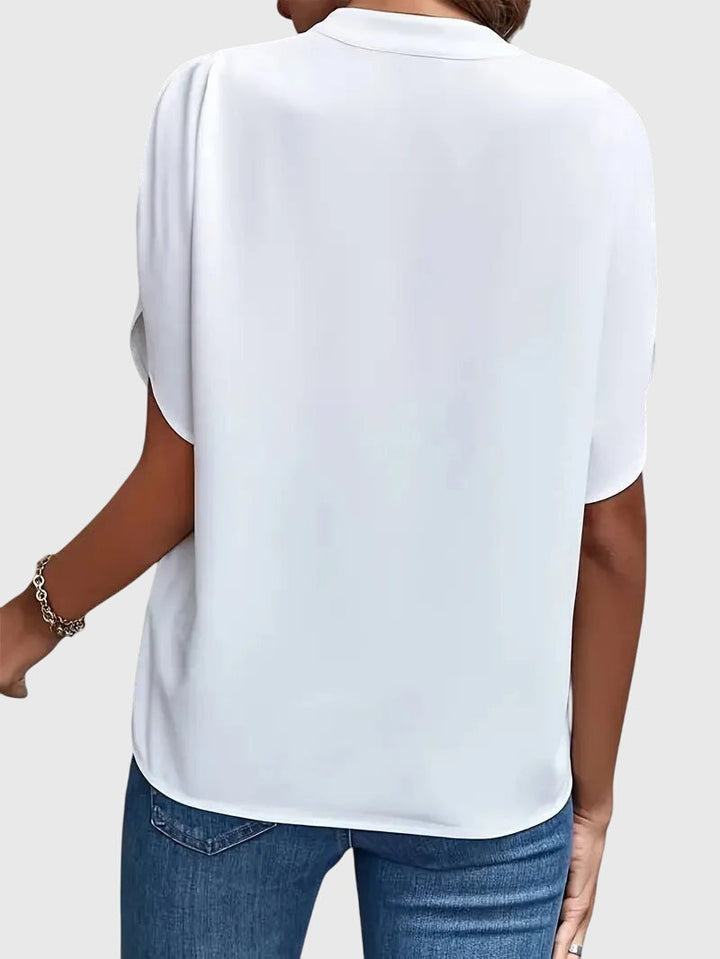 Beatrix | Weiches und elegantes V-Ausschnitt-Shirt
