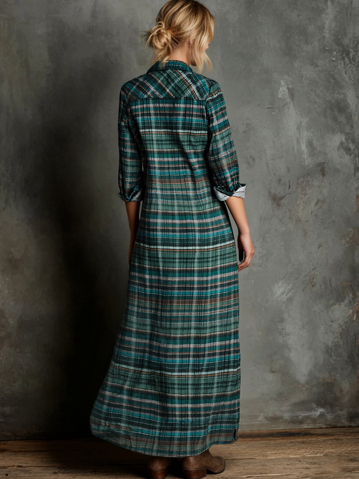 Maxikleid für Damen mit Karomuster und langen Ärmeln