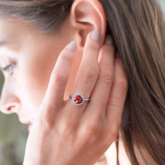 Ring „Crimson Glow Promise“ mit Rubin | Weißgold