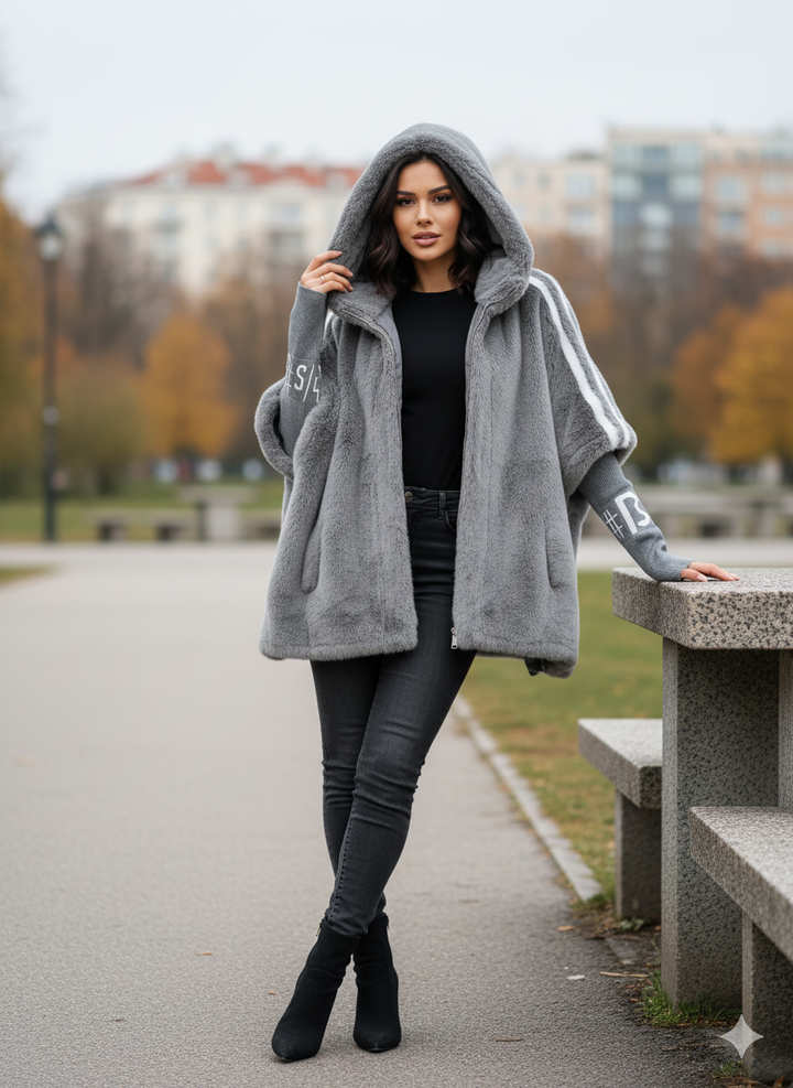 Ellah – Oversized Wintermantel aus Kunstpelz