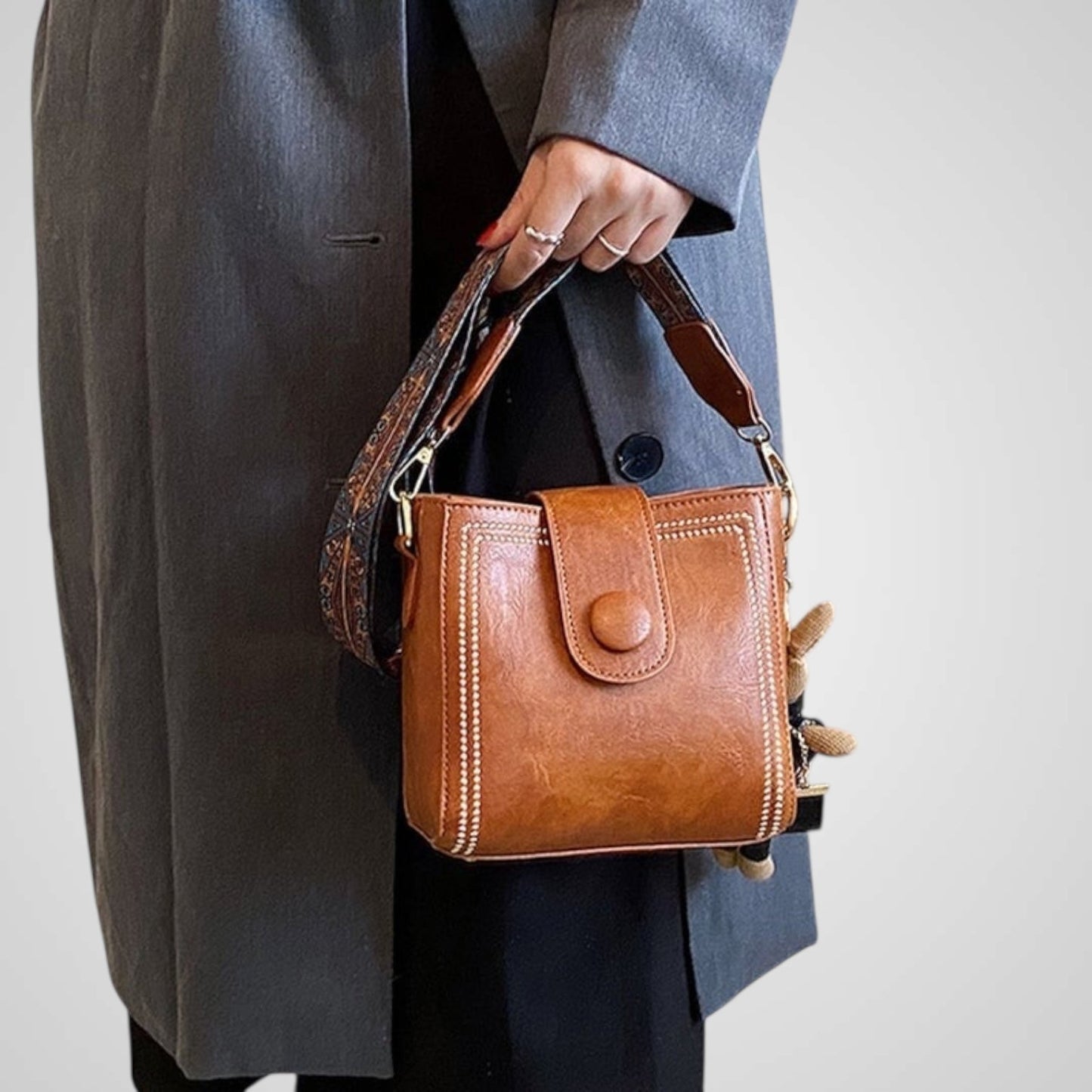 Urin | Retro-Tasche mit verstellbarem breitem Schulterriemen