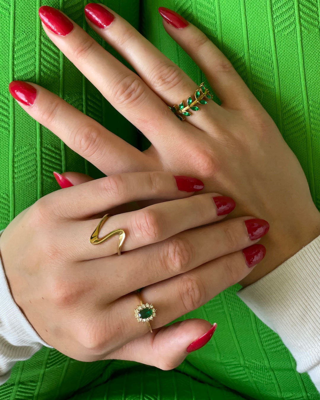 Amaryelle | Anillo de Circonia Verde en Oro 18K