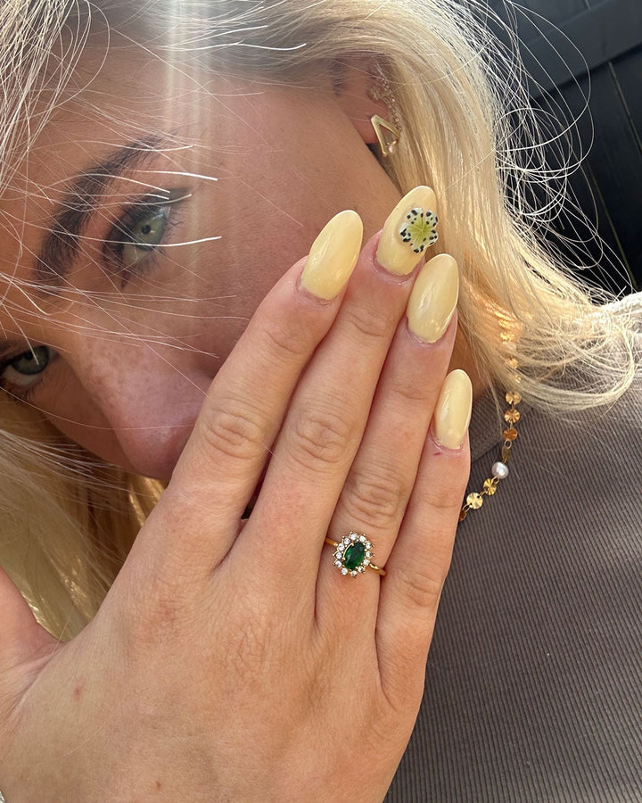 Amaryelle | Anillo de Circonia Verde en Oro 18K