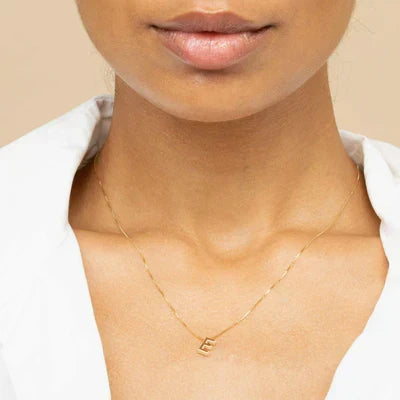 Collar de inicial con carta de amor - Dorado