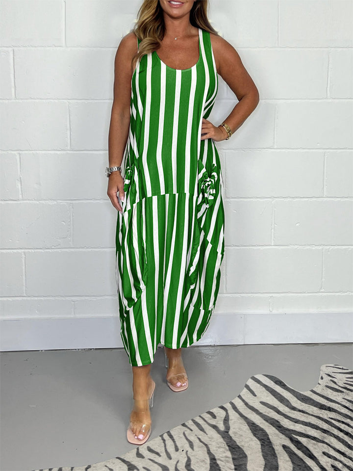 Vestido com Bolso e Gravata Oversize Listrada