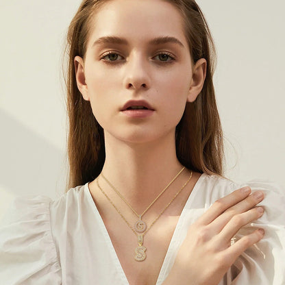 Conjunto de collares con inicial y pavé | Dorado