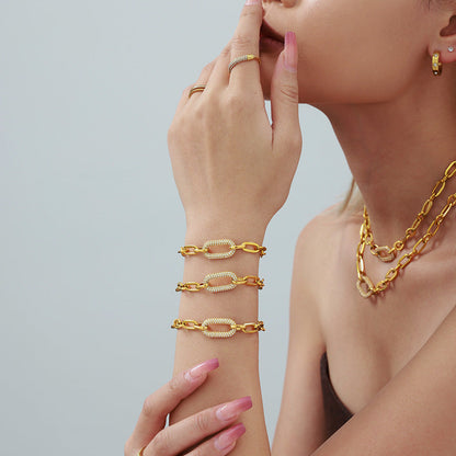 Pavé-Schmuckset mit klobiger Gliederkette | Gold