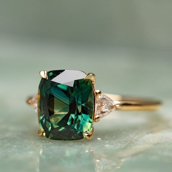 Anillo de piedra preciosa verde de inspiración vintage | Oro