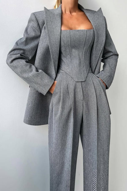 Grace – Dreiteiliges Set mit zweireihigem Blazer