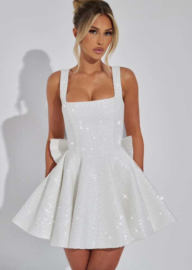 ROMY | VESTIDO DESLUMBRANTE COM LAÇO