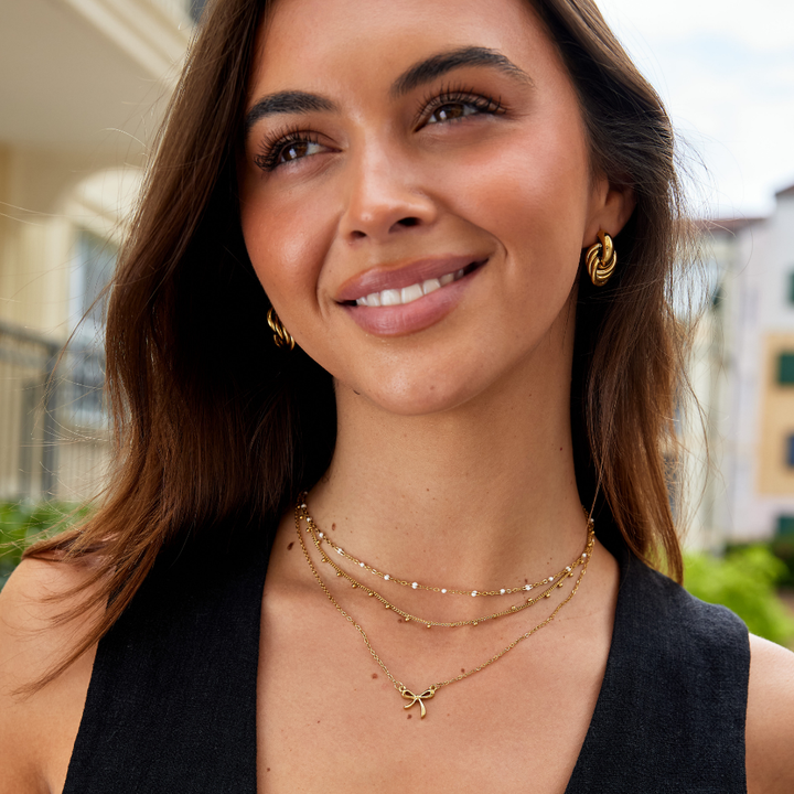 Sabina – Delicate Gold Choker with Mini Pearls