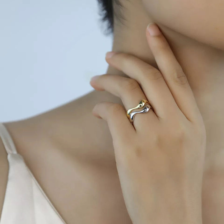 Carisseya | Anillo Wave de Oro 18K