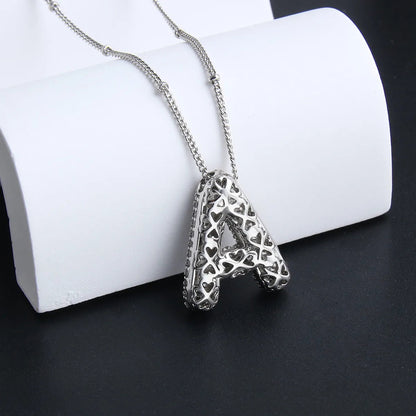 Juego de collares con iniciales de letras burbuja | Oro blanco