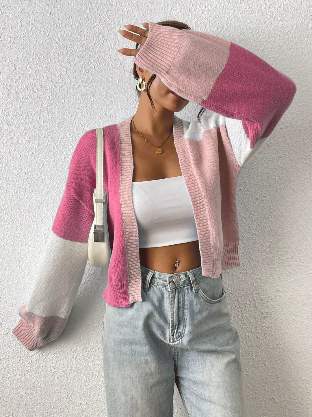 Kort cardigan til kvinder – afslappet strikket cardigan
