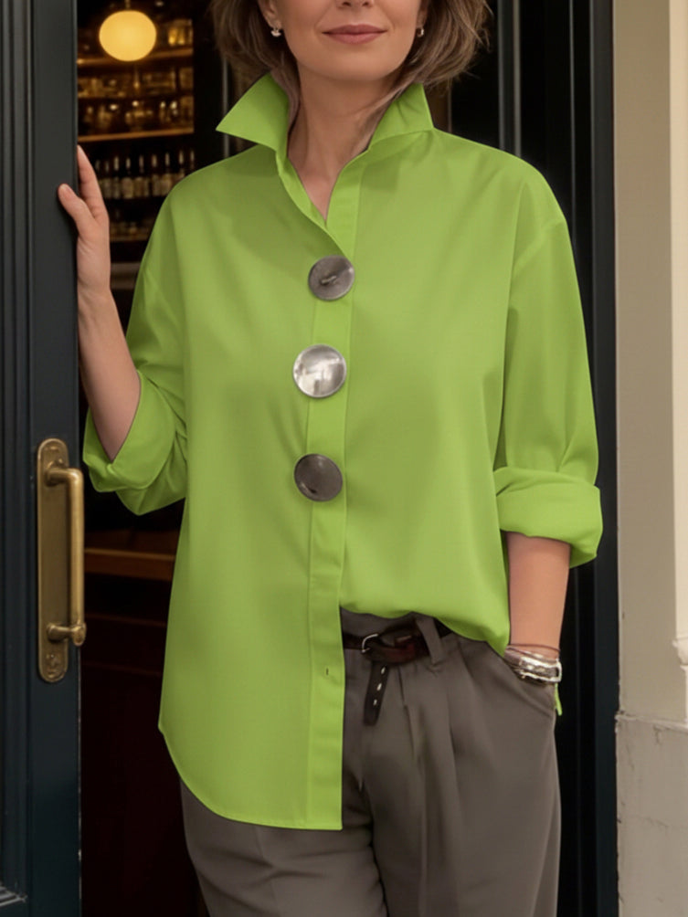 Rosaline | Blusa con cuello mao y botones decorativos