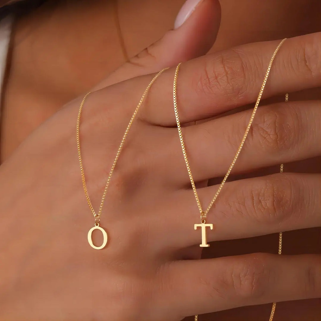 Enzhalynne | Collar con Iniciales Oro 18K