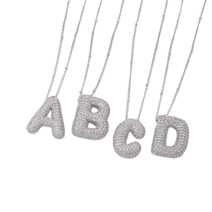 Juego de collares con iniciales de letras burbuja | Oro blanco