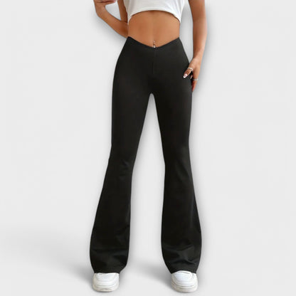 Serena - Calça Relaxada com Perna Flare