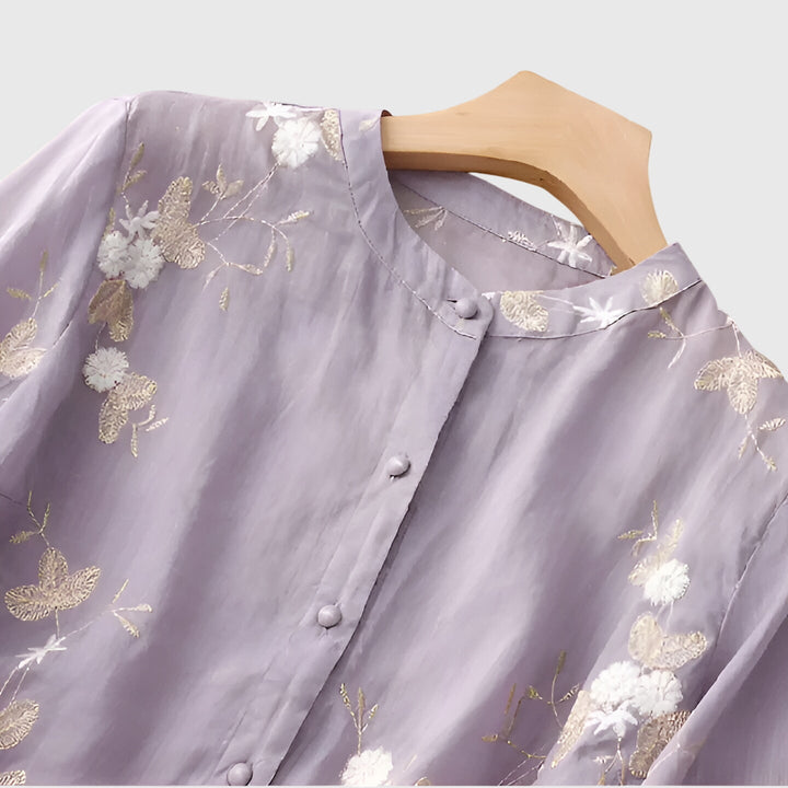 Nellie™ | Blusa elegante con flores bordadas