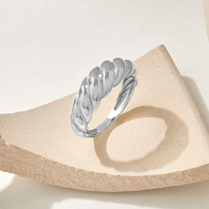 Croissant-Ring | Weißgold