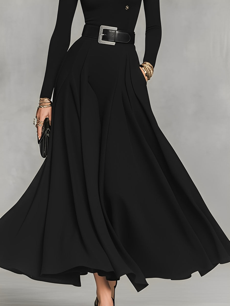 Vestido longo feminino preto de malha, elegante, com gola alta e detalhes de botões